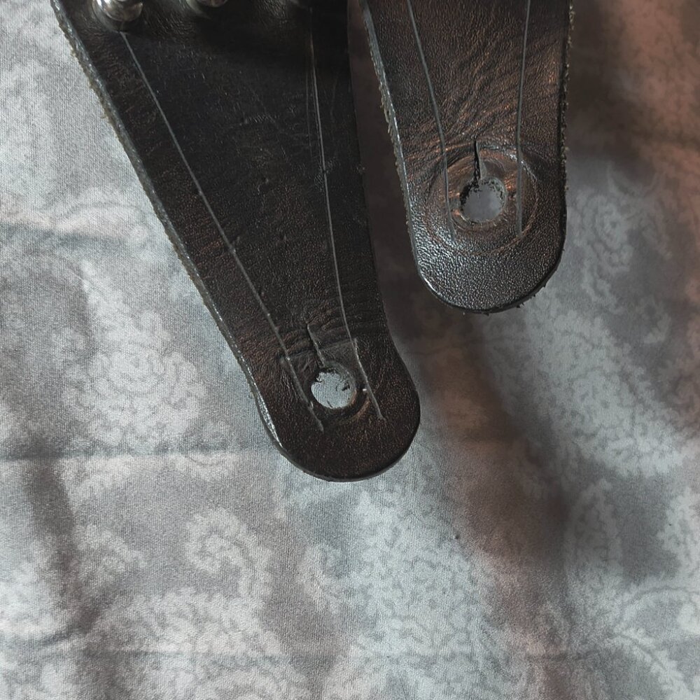 Handmade leather 2.5" with 3 row 1" spike Metal Devastation custom guitar strap - Picture 10 of 11